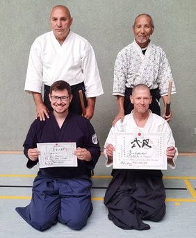 Gyula Tonte und Kimiyoshi Suzuki Sensei (hinten) mit David Dekreon und Jens Lorenzen
